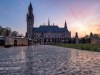Vredespaleis in Den Haag bij zonsondergang