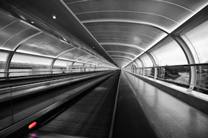 HDR in zwart/wit (Manchester Airport, Engeland)