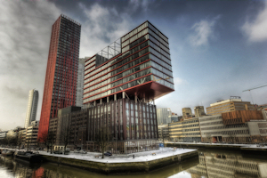 HDR Red Apple, Wijnhaven in Rotterdam