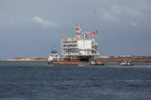 Transformator windmolenpark op zee